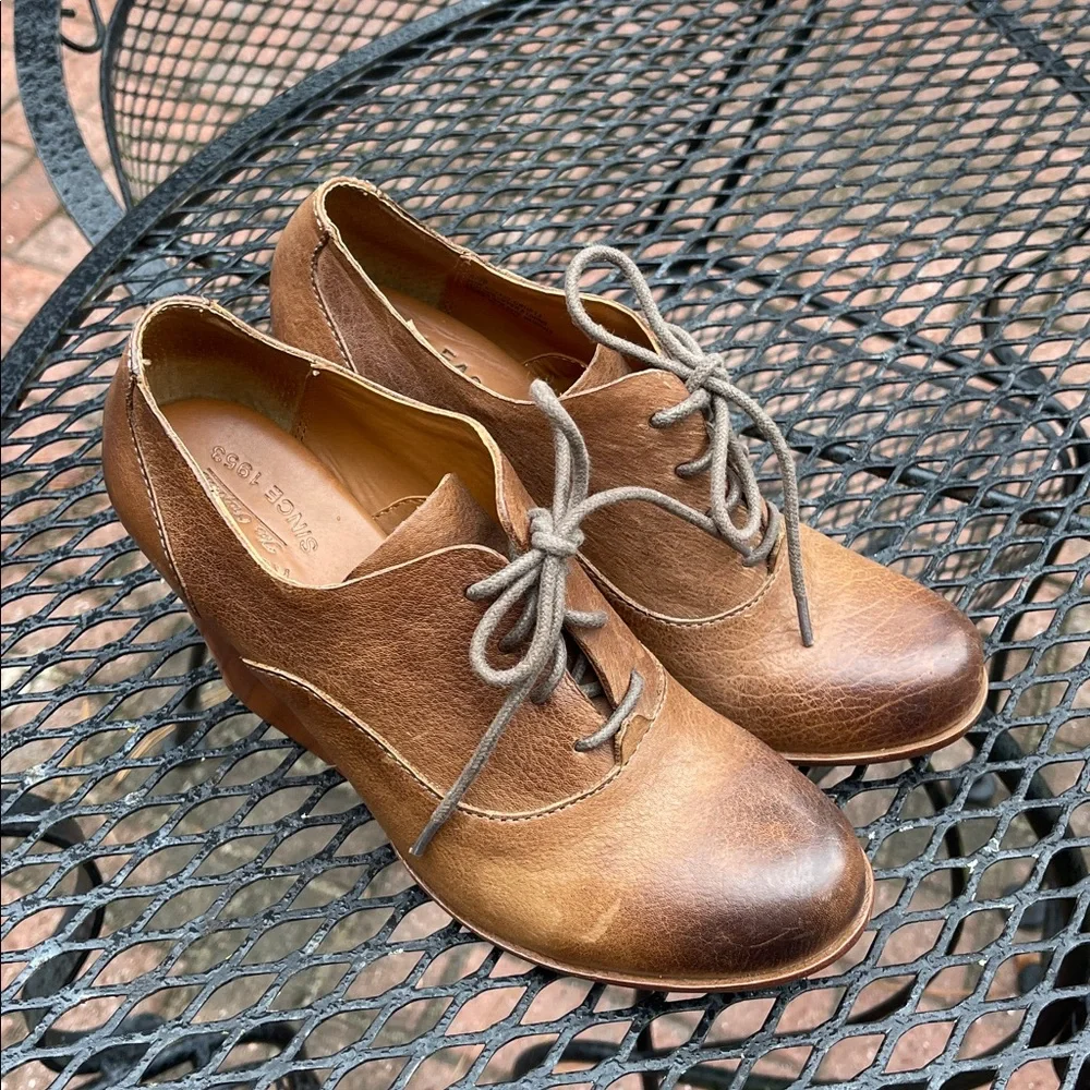 Kork- Ease Chianne Brown Leather Oxford
Lace Up Ankle Bootie Size 8 - Picture 17 of 17